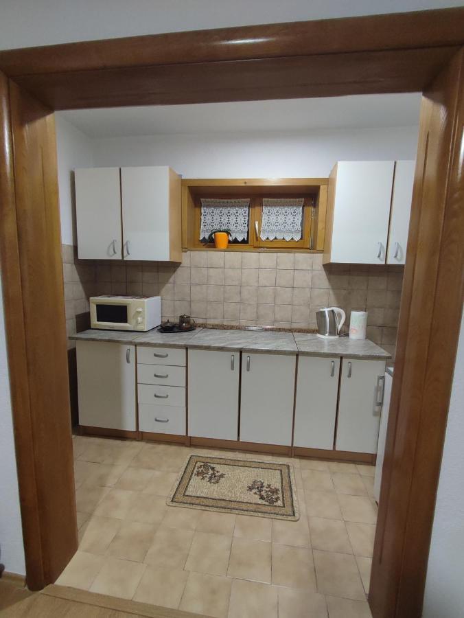 Adna Apartment *